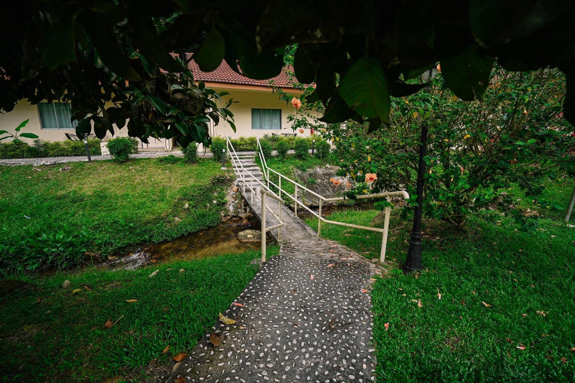 Lilla Rainforest Retreat - Hulu Langat Luaran gambar